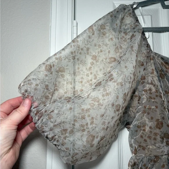 ARULA Floral Mini Dress in Cream and Brown - Picture 4 of 9